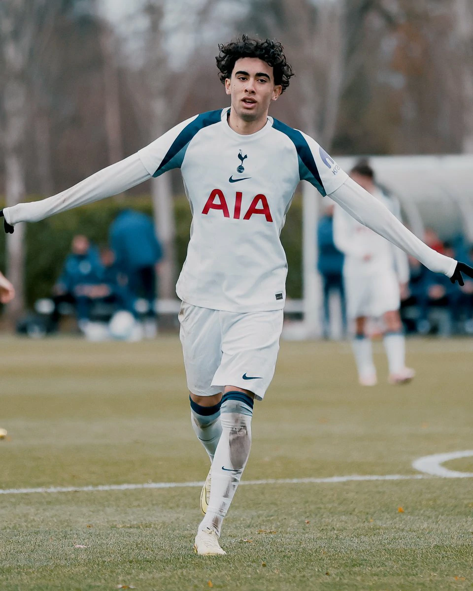 Luca Williams-Barnett – Tottenham Hotspur
